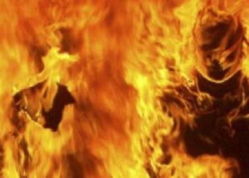 Ilustrasi bakar hidup-hidup