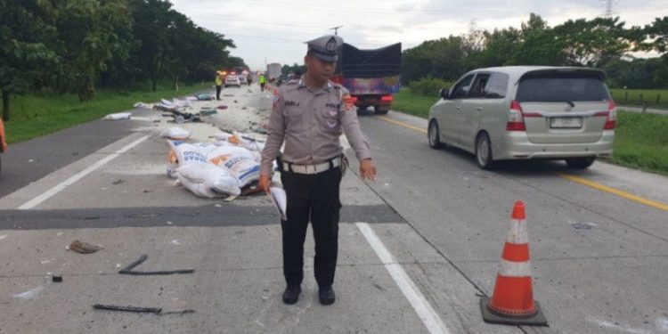 Lima Korban Bus Sodok Bokong Truk di Tol Cipali Teridentifikasi