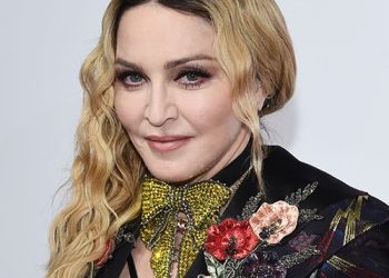 Penampilan Madonna di Penghargaan Grammy 2023 Dikritik Netizen, Pipinya Tampak Membesar