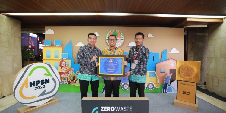 Pemkot Tangsel Raih Sertifikat Adipura, Pilar Saga Ichsan: Setelah Enam Bulan Semua Minimarket, Warung dan Kafe Dilarang Pakai Plastik