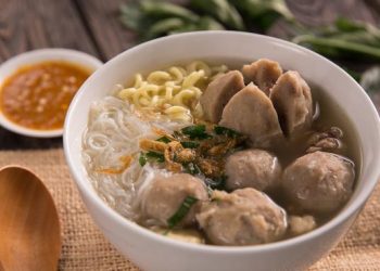 Sebelum Kalap Menyantap Bakso, Yuk Hitung Dulu Berapa Kalori di Dalamnya!
