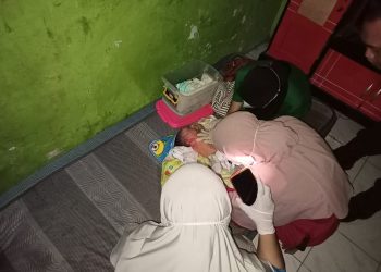 Geger! Warga Temukan Bayi Depan Toko Kelontong di Tangerang 