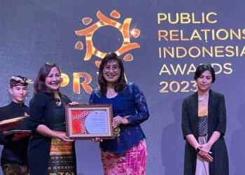 FIFGROUP Sabet Empat Kategori pada PR INDONESIA Awards 2023