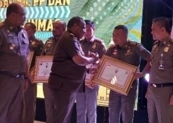 John Wempi Wetipo Berharap Satpol PP dan Satlinmas Bersikap Tegas saat Bertugas