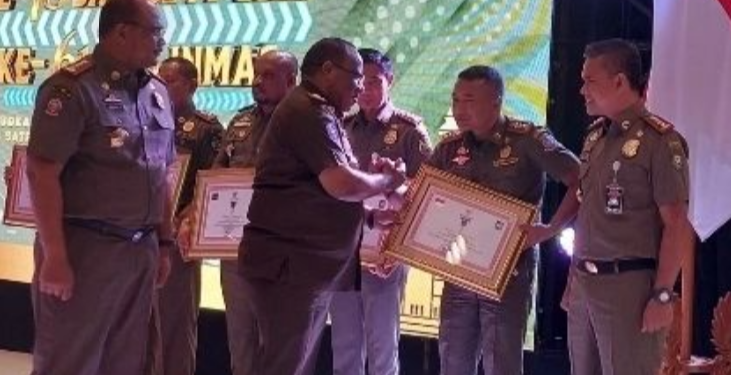 John Wempi Wetipo Berharap Satpol PP dan Satlinmas Bersikap Tegas saat Bertugas