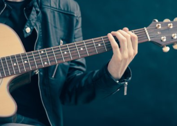 Bermain Gitar untuk Pemula: Penting! Ada Tips Wajib Kamu Ketahui