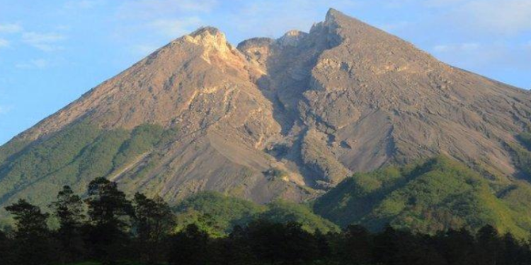 Peningkatan Aktivitas Vulkanik di Gunung Merapi Meningkat, BPPTKG Terus Memantau Situasi