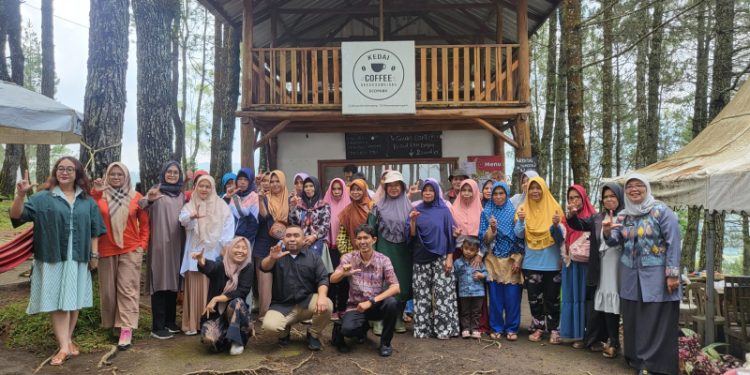 Gelar Diskusi Publik di Garut, TII Ingatkan Pentingnya Partisipasi Perempuan dalam Program Perhutanan Sosial