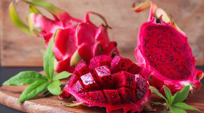 Lima Manfaat Buah Naga, Nomor 4 Penting Banget Buat Kamu Tahu