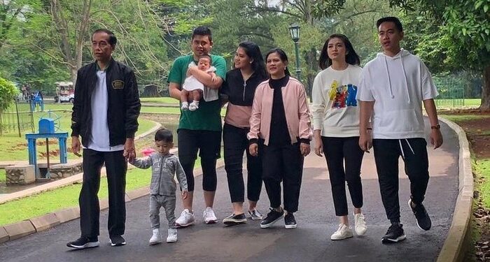 Lebaran Tahun Ini, Presiden Jokowi Pilih Kumpul Anak dan Cucu di Solo