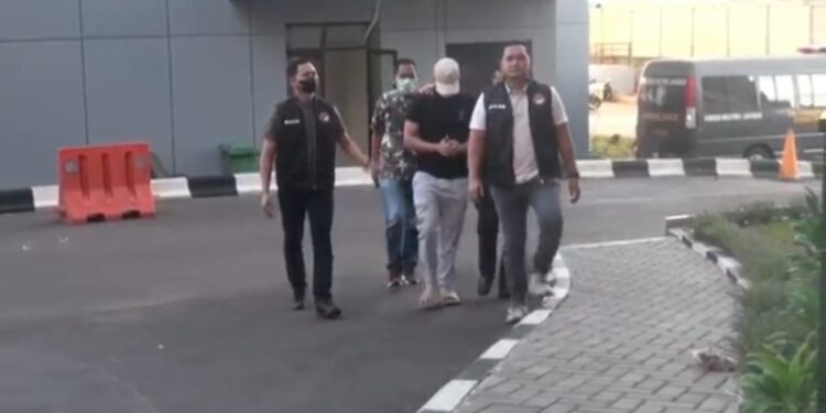 Pesinetron Inisial HF Ditangkap Polisi Terkait Narkotika Jenis Sabu dan Ekstasi