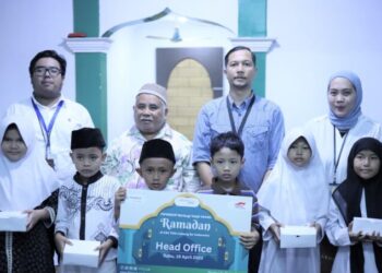 FIFGROUP Bagikan 16.640 Takjil di Seluruh Cabang di Indonesia
