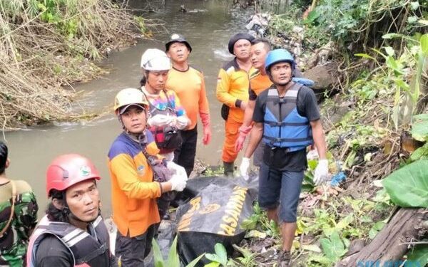 bocah hanyut di kediri