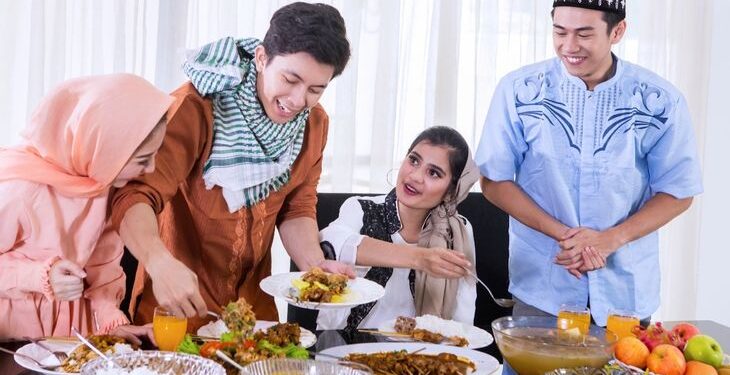 Tips Sehat saat Berbuka Puasa Supaya Perut Tidak Kaget