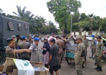 Marak Pengemis Berkedok Manusia Gerobak di Tangsel, Satpol PP Gelar Razia dan Amankan 28 Orang Dewasa dan Anak