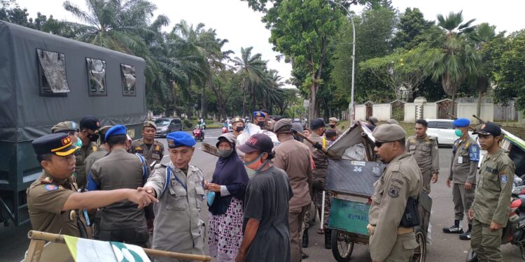 Marak Pengemis Berkedok Manusia Gerobak di Tangsel, Satpol PP Gelar Razia dan Amankan 28 Orang Dewasa dan Anak