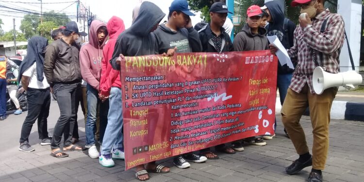 Diduga Jadi Sarang KKN, Diperkimta Tangsel Didemo Warga