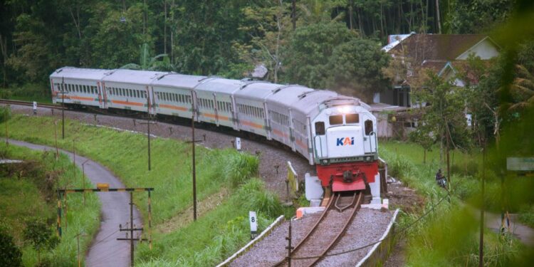 Di Masa Libur Lebaran, KAI Ajak Masyarakat Naik Kereta Api Bonus Hadiah