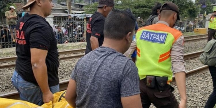 Kasat Narkoba Polrestro Jaktim Tewas Tertabrak KA di Jatinegara