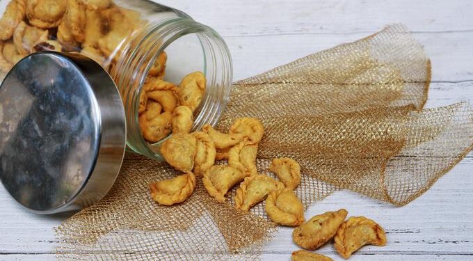 Resep Pastel Kering Isi Abon, Renyah Tahan Lama Cocok jadi Santapan Lebaran