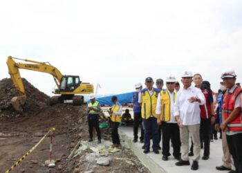 Tinjau Kesiapan Tol Cisumdawu, Menko PMK Optimis Bisa Urai Kemacetan Mudik Jawa Barat
