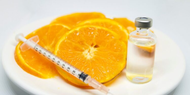 Mau Coba Suntik Vitamin C? Berikut Ini Lima Manfaatnya