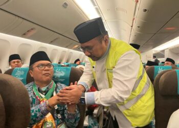 Lepas Keberangkatan Jamaah Haji, Menag: Jangan Sungkan Hubungi Petugas