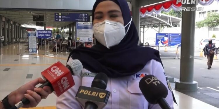 KAI Ingatkan Pentingnya Keamanan di Sekitar Jalur Rel Usai Tabrakan Kasat Narkoba Polres Metro Jakarta Timur