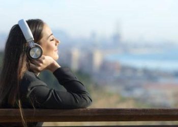 Anak Muda Perlu Tahu, Ini Dampak Negatif Mendengarkan Musik