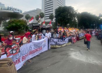 Pecinta Sepakbola Antusias Sambut Pawai Kemenangan Timnas U-22