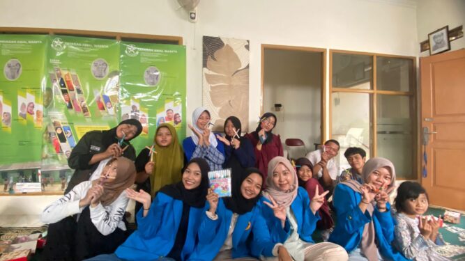 PKM Mahasiswa Unpam: Berkreasi dengan Barang Bekas