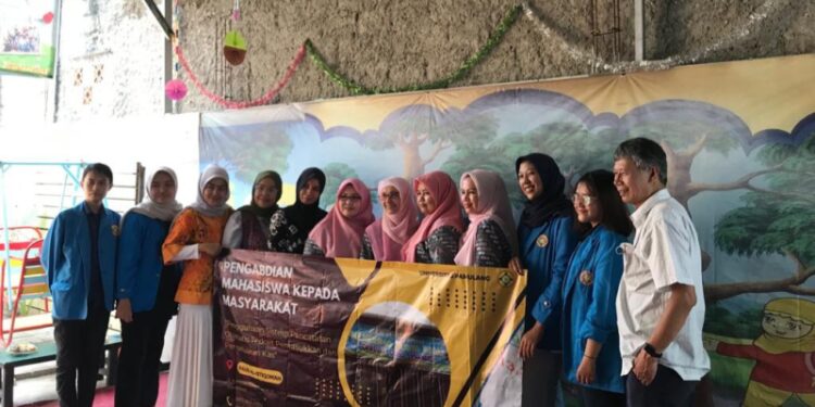 Penggunaan Sistem Pencatatan Otomatis Terkait Pengeluaran dan Pemasukan Kas