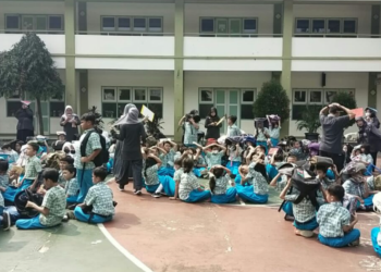 Riuh, Siswa dan Guru SD Al Zahra Berlarian Tinggalkan Kelas Mencari Perlindungan Diri Saat Dengar Sirine Gempa