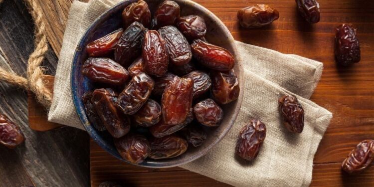 Alasan Mengapa Buah Kurma Tidak Dikerumuni Semut Meskipun Manis