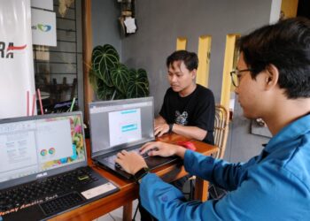 Kegiatan Kerja Praktek Merancang Sebuah Sistem Aplikasi Absensi Berbasis Web