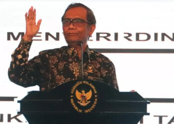Menko Polhukam Diminta Buka Nama Oknum Pelaku Transaksi di Bawah Meja