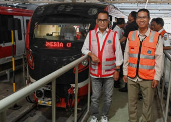 Jajal LRT Jabodebek, Menhub: Lebih Cepat Dibandingkan Lewat Tol