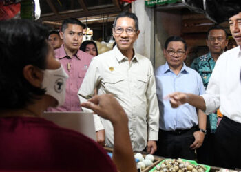 Cek Harga Pangan di Pasar Tradisional, Jokowi Kaget