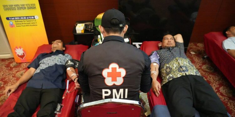 Semangat Kebersamaan dalam Kegiatan Donor Darah di BPJS
