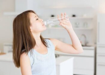 Manfaat Minum Air Putih Untuk Tubuh Kita