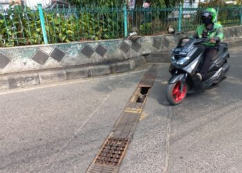 Viral Besi Penutup Saluran Air di Pasar Ciputat Sering Hilang