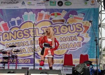 Tangselicious di Lotte Grosir Serpong Banjir Cosplayer