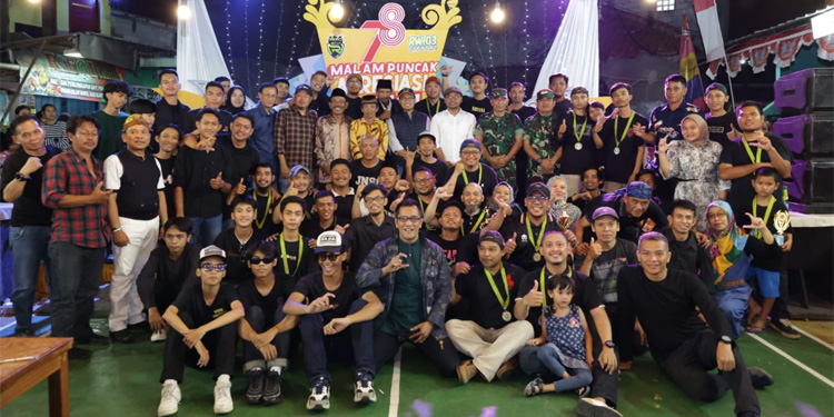 Pilar saat Malam Puncak HUT RI di RW 03 Ciputat: Terus Bersatu untuk Sesuatu yang Positif