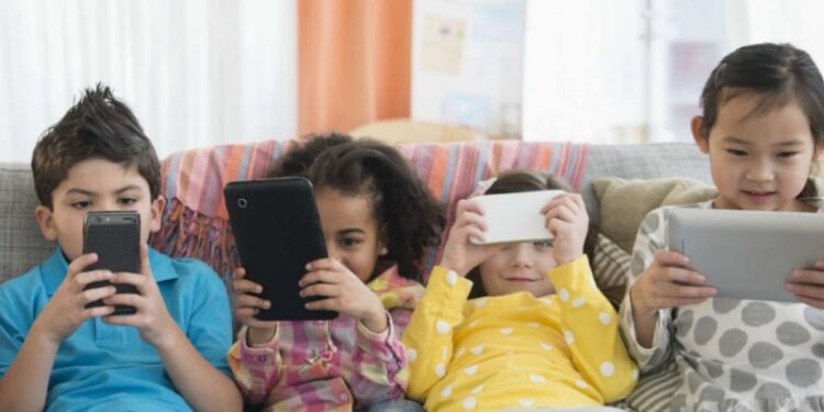 Pengaruh Penggunaan Gadget pada Anak