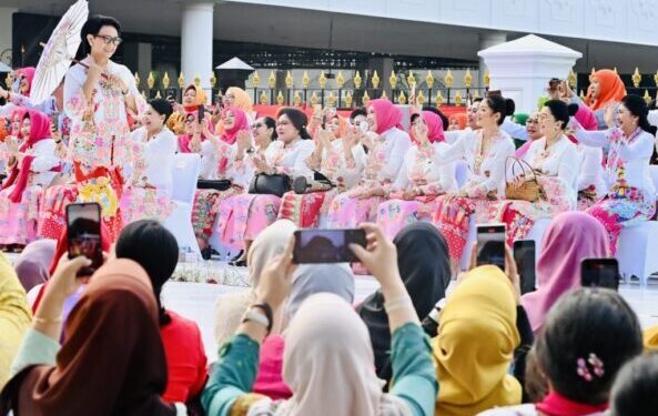 Pemerintah Tetapkan 24 Juli Sebagai Hari Kebaya Nasional