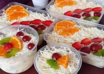 Inspirasi Bisnis: Mengembangkan Usaha Salad Buah yang Segar dan Menyehatkan
