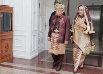 Wapres Ungkap Makna Filosofis Pakaian Adat Sumbar yang Dikenakan saat Peringatan HUT RI