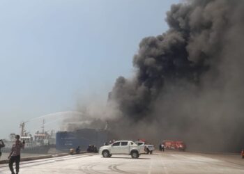 KMP Mutiara Berkah I terbakar