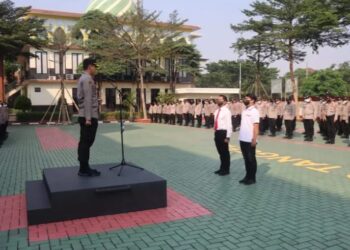 Kapolres Tangsel Beri Penghargaan kepada 30 Anggota Satreskrim