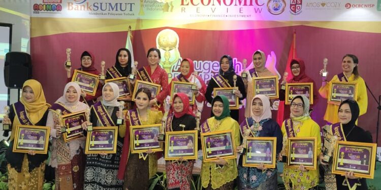 Founder Gerai Lengkong Lista Hurustiati Raih Penghargaan Anugerah Perempuan Indonesia 2023
